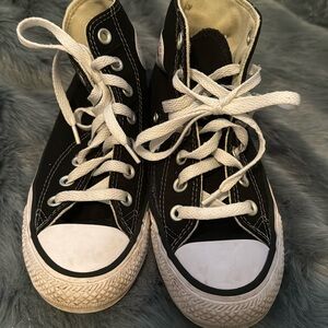 Converse Allstate HI. Men’s 3.5 women’s 5.5